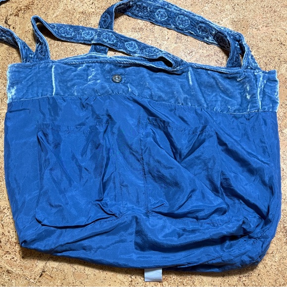 Johnny Was Aria Velvet Rayon Silk Floral Embroidered Tote Bag In Light Blue - Picture 10 of 16